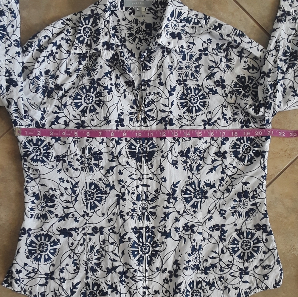 Cotton Casual Top. Size: L - Picture 6 of 7